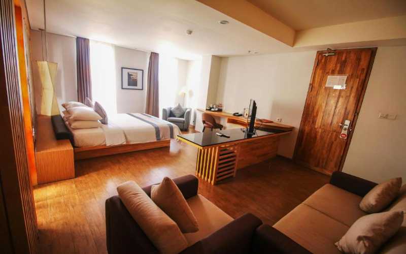 JUNIOR SUITE